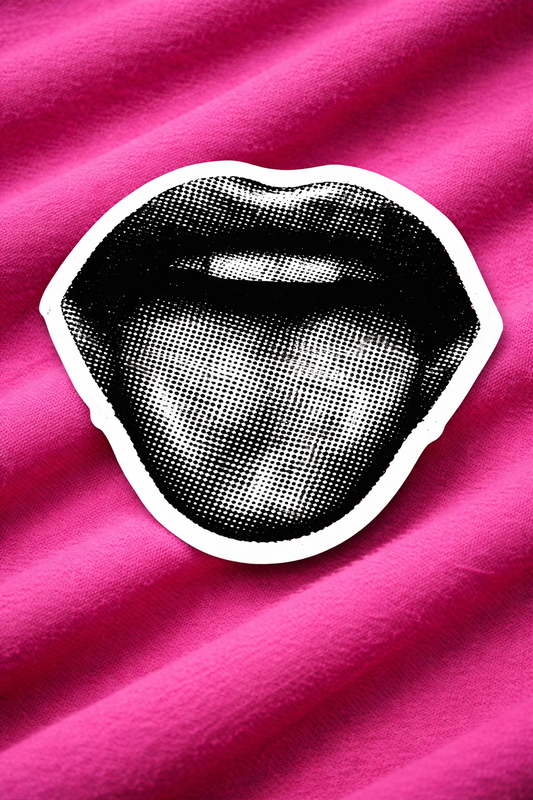 Silent Kiss - Iron on Patch - Nostalgia